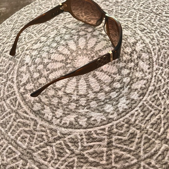 Coach sunglasses. Some scratches on lenses. - Picture 2 of 5